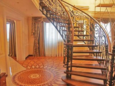 Кованые лестницы делают дом практичнее и красивее